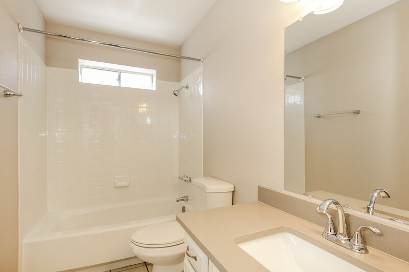2,025/Mo, 6808 W Cameron Dr Peoria, AZ 85345 Bathroom View