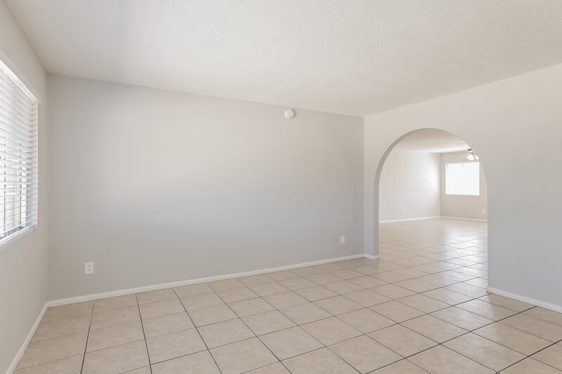 1,815/Mo, 7209 W Carol Ave Peoria, AZ 85345 Living Room View