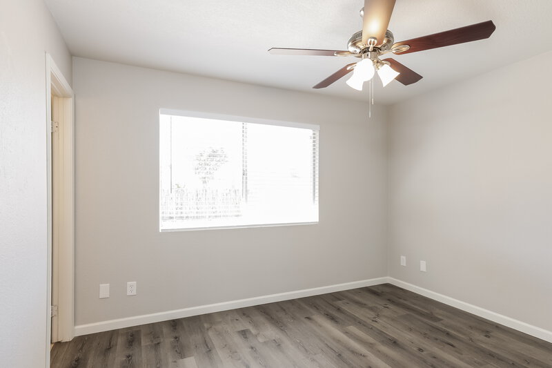 1,815/Mo, 7209 W Carol Ave Peoria, AZ 85345 Main Bedroom View