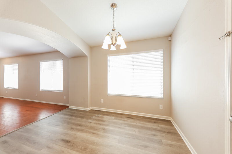 1,835/Mo, 8335 W Columbine Dr Peoria, AZ 85381 Dining Room View