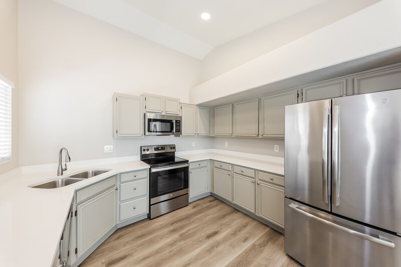 1,835/Mo, 8335 W Columbine Dr Peoria, AZ 85381 Kitchen View