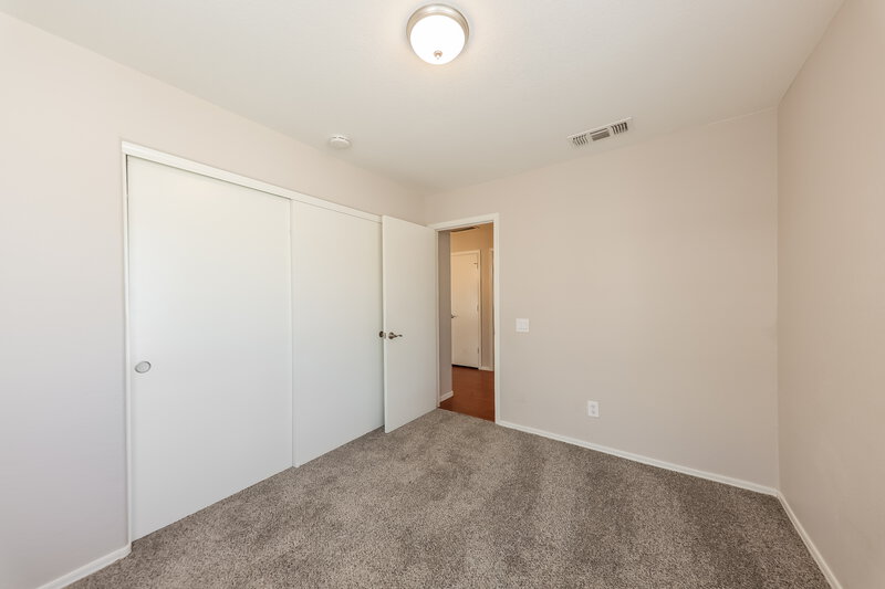 1,835/Mo, 8335 W Columbine Dr Peoria, AZ 85381 Bedroom View 2
