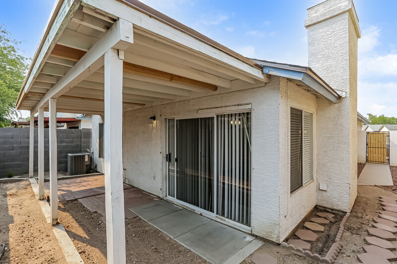 2,005/Mo, 4169 E Pecan Rd Phoenix, AZ 85040 Rear View