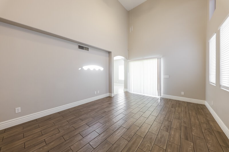 2,385/Mo, 3424 E Rockwood Dr Phoenix, AZ 85050 Living Room View