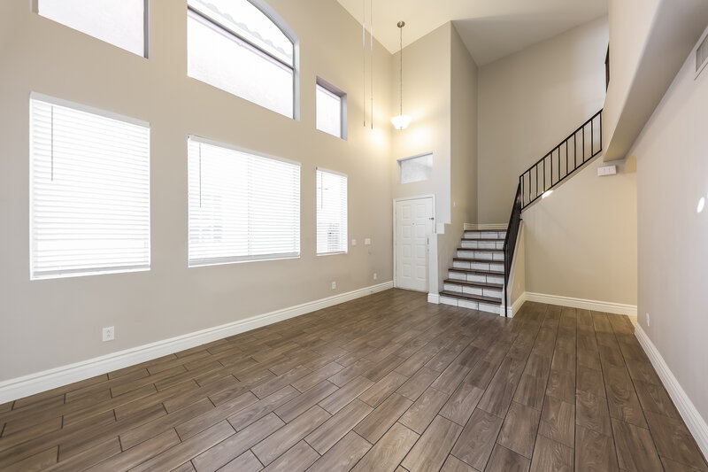 2,385/Mo, 3424 E Rockwood Dr Phoenix, AZ 85050 Living Room View 3