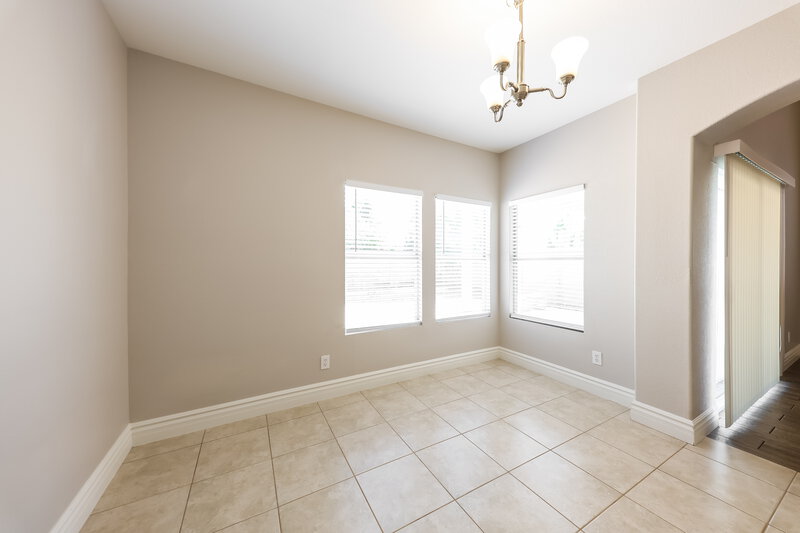 2,385/Mo, 3424 E Rockwood Dr Phoenix, AZ 85050 Dining Room View