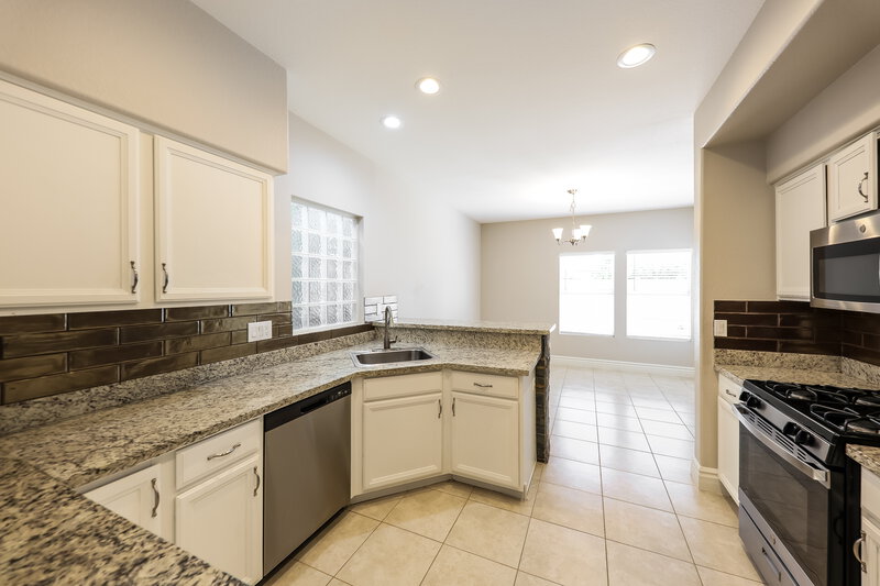 2,385/Mo, 3424 E Rockwood Dr Phoenix, AZ 85050 Kitchen View 2