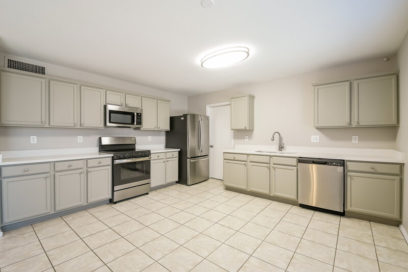 2,745/Mo, 28419 N 33rd Ave Phoenix, AZ 85083 Kitchen View