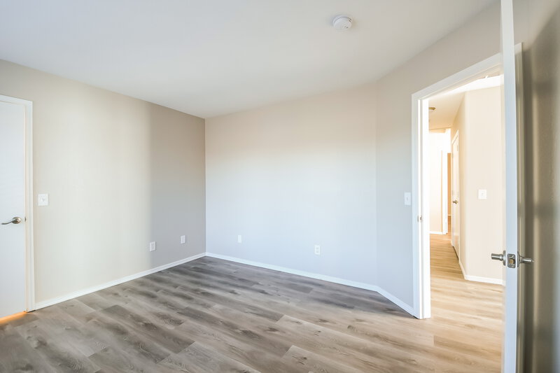 2,745/Mo, 28419 N 33rd Ave Phoenix, AZ 85083 Bedroom View 3