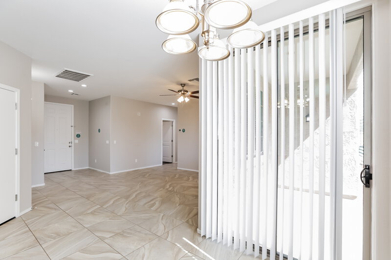 2,450/Mo, 1735 S Desert View Pl Apache Junction, AZ 85120 Dining Room View 2