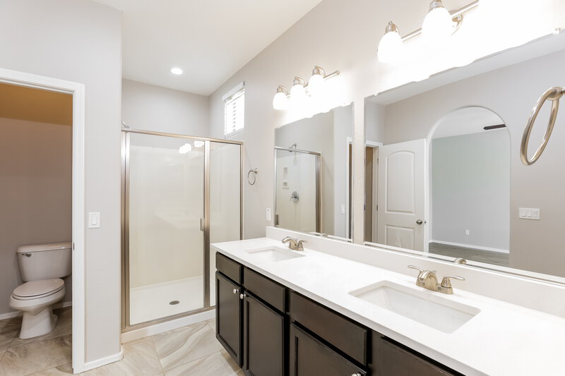 2,450/Mo, 1735 S Desert View Pl Apache Junction, AZ 85120 Main Bathroom View