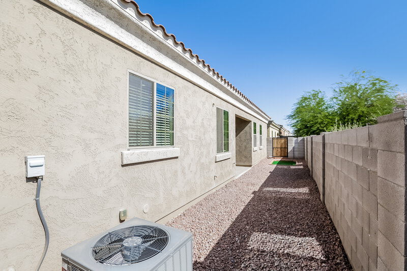 2,450/Mo, 1735 S Desert View Pl Apache Junction, AZ 85120 Rear View