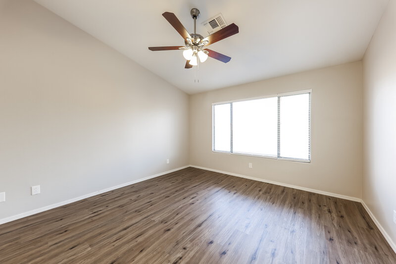 1,850/Mo, 5158 W Vista Ave Glendale, AZ 85301 Main Bedroom View