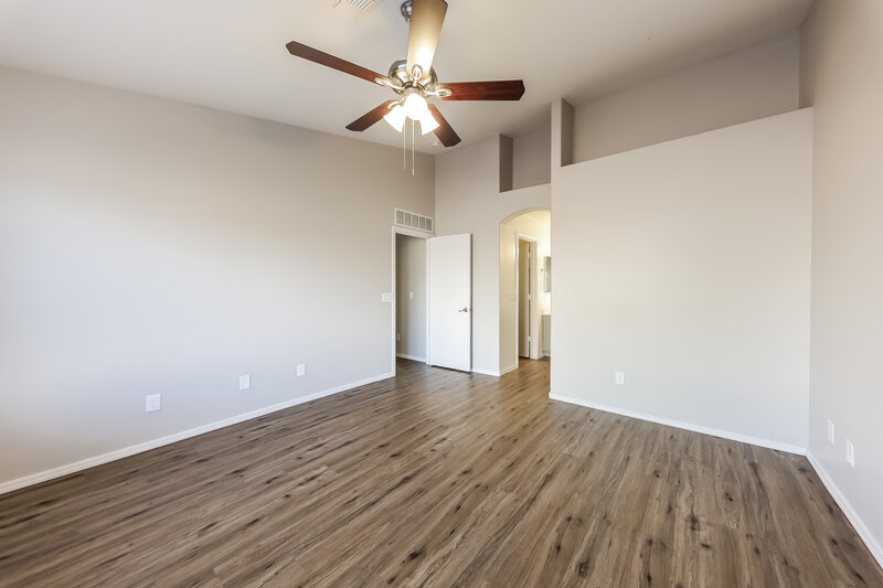 1,850/Mo, 5158 W Vista Ave Glendale, AZ 85301 Main Bedroom View 2