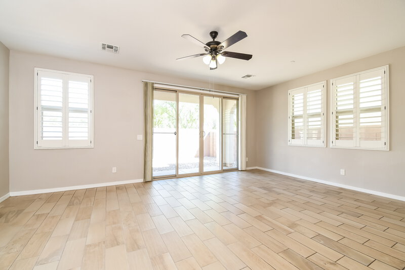 2,725/Mo, 1963 S Follett Way Gilbert, AZ 85295 Living Room View