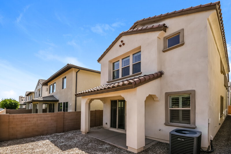 2,725/Mo, 1963 S Follett Way Gilbert, AZ 85295 Rear View