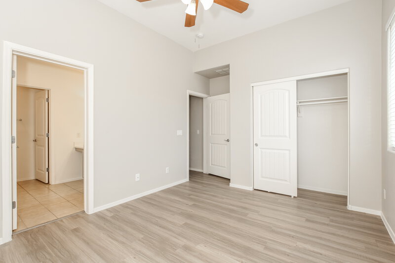 3,070/Mo, 1521 W Grove St Phoenix, AZ 85041 Main Bedroom View 2