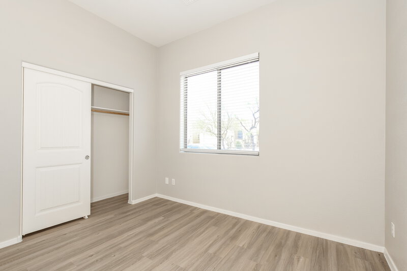 3,070/Mo, 1521 W Grove St Phoenix, AZ 85041 Bedroom View 2