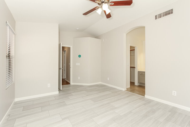 2,050/Mo, 8216 W Rue De Lamour Peoria, AZ 85381 Main Bedroom View 2