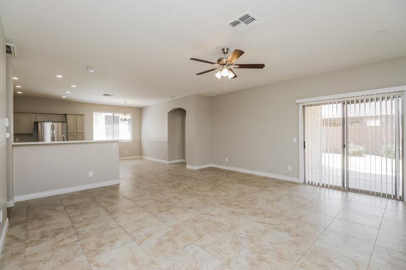 2,165/Mo, 21027 E Sonoqui Dr Queen Creek, AZ 85142 Living Room View 3