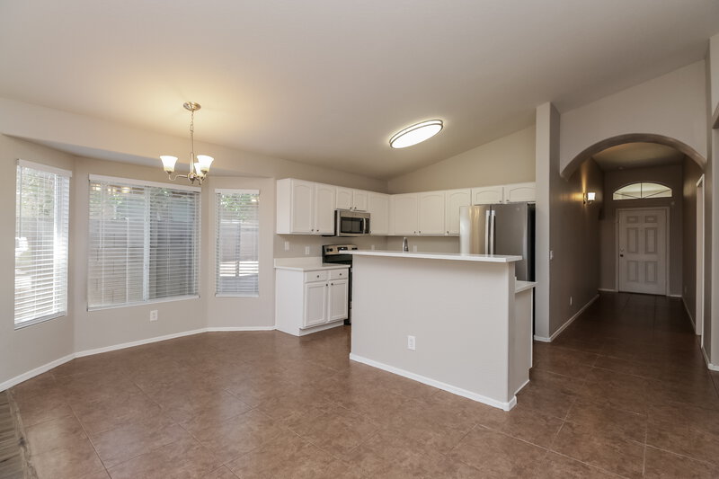 2,140/Mo, 2833 W La Salle St Phoenix, AZ 85041 Dining Room View