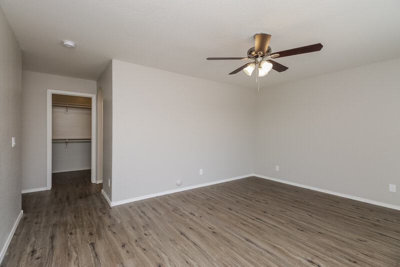 2,140/Mo, 2833 W La Salle St Phoenix, AZ 85041 Main Bedroom View 2