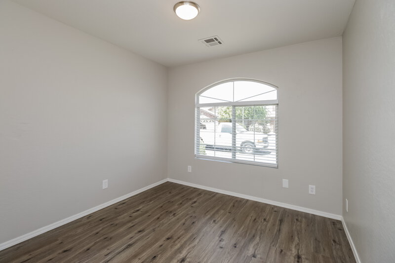 2,140/Mo, 2833 W La Salle St Phoenix, AZ 85041 Bedroom View 2