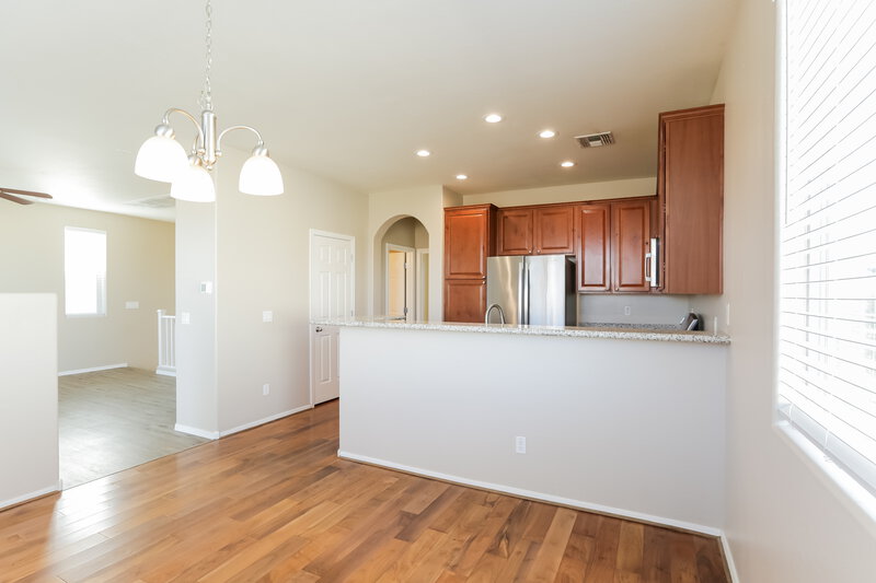 2,720/Mo, 1330 E Julian Dr Gilbert, AZ 85295 Dining Room View 2