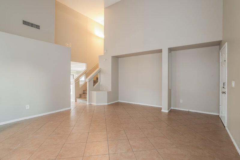 2,120/Mo, 7640 W Marlette Ave Glendale, AZ 85303 Family Room View