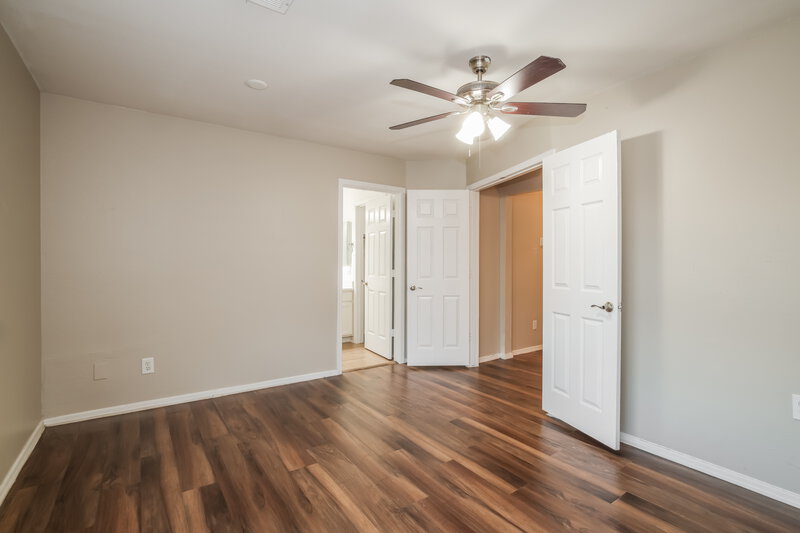 2,120/Mo, 7640 W Marlette Ave Glendale, AZ 85303 Main Bedroom View