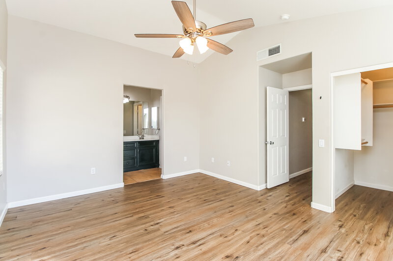 2,055/Mo, 1424 E Park Ave Chandler, AZ 85225 Main Bedroom View 2