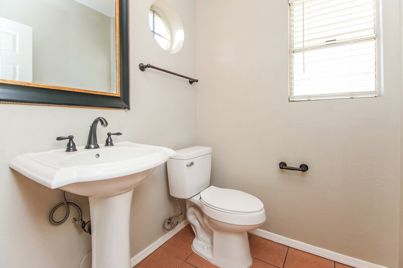 2,055/Mo, 1424 E Park Ave Chandler, AZ 85225 Powder Room View