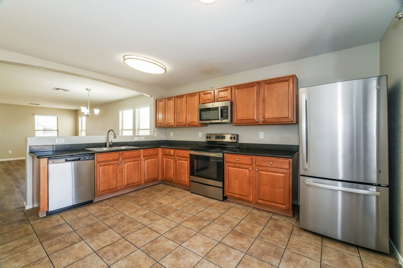 1,885/Mo, 9650 W Payson Rd Tolleson, AZ 85353 Kitchen View 2