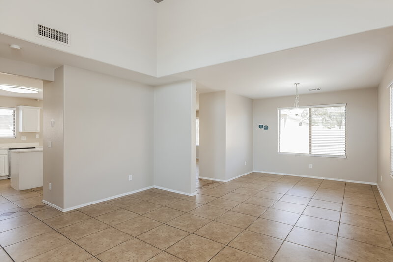 2,220/Mo, 15178 W Taylor St Goodyear, AZ 85338 Family Room View