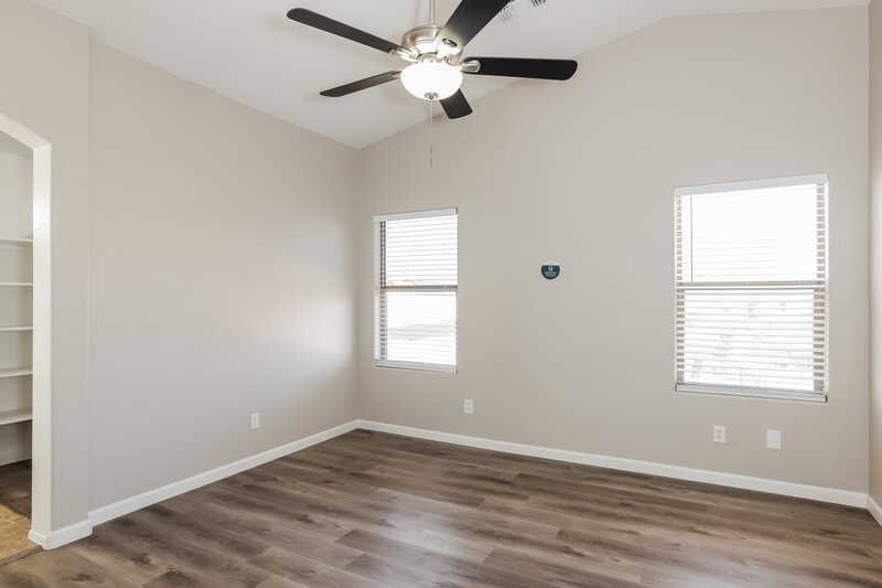 2,220/Mo, 15178 W Taylor St Goodyear, AZ 85338 Main Bedroom View