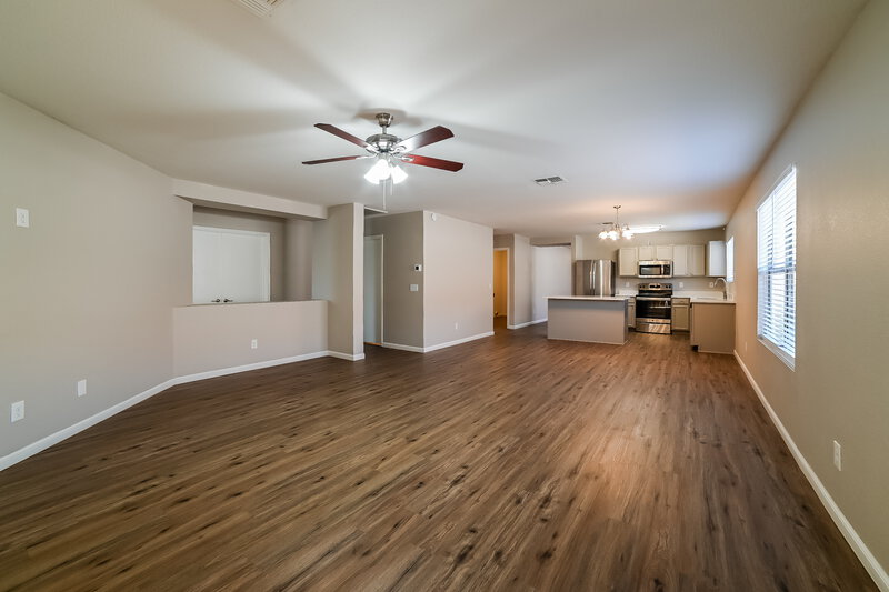 2,050/Mo, 3045 W Desert Vista Trail Phoenix, AZ 85083 Living Room View