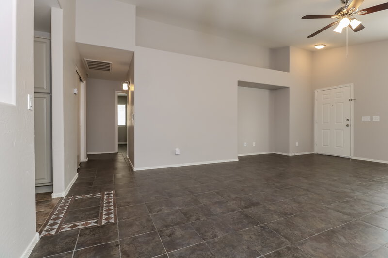 2,040/Mo, 6610 W Chickasaw St Phoenix, AZ 85043 Misc View 2