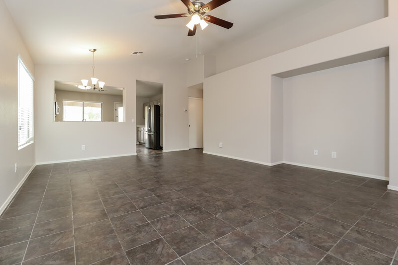 2,040/Mo, 6610 W Chickasaw St Phoenix, AZ 85043 Misc View 3