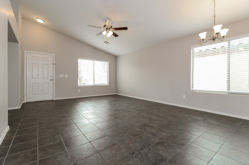 2,040/Mo, 6610 W Chickasaw St Phoenix, AZ 85043 Misc View 4