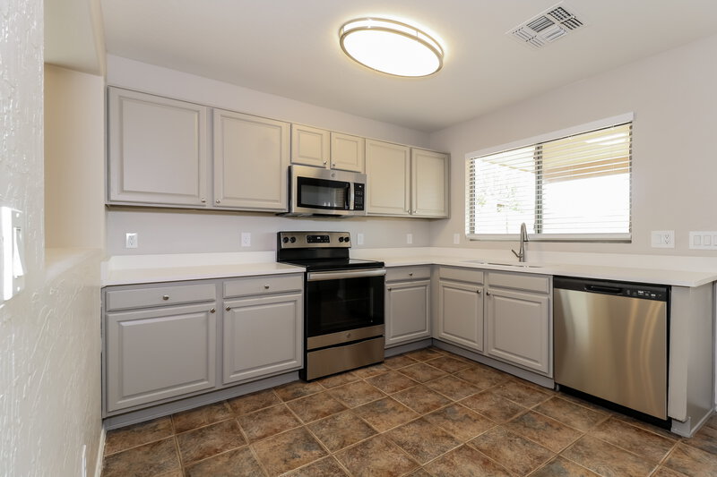 2,040/Mo, 6610 W Chickasaw St Phoenix, AZ 85043 Misc View 5