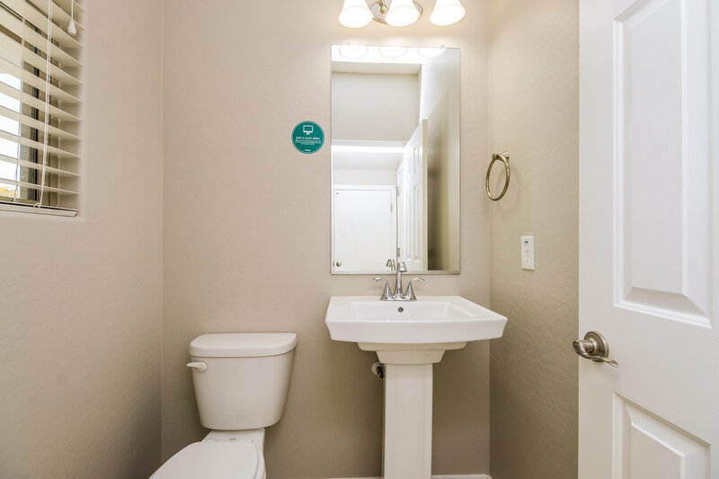 2,195/Mo, 155 N Sandal Mesa, AZ 85205 Bathroom View 2