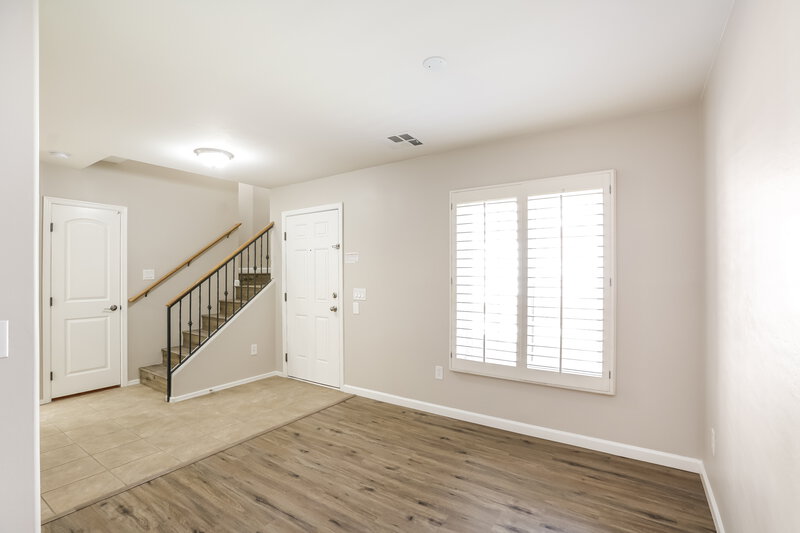 2,300/Mo, 4087 E Jasper Dr Gilbert, AZ 85296 Living Room View 2