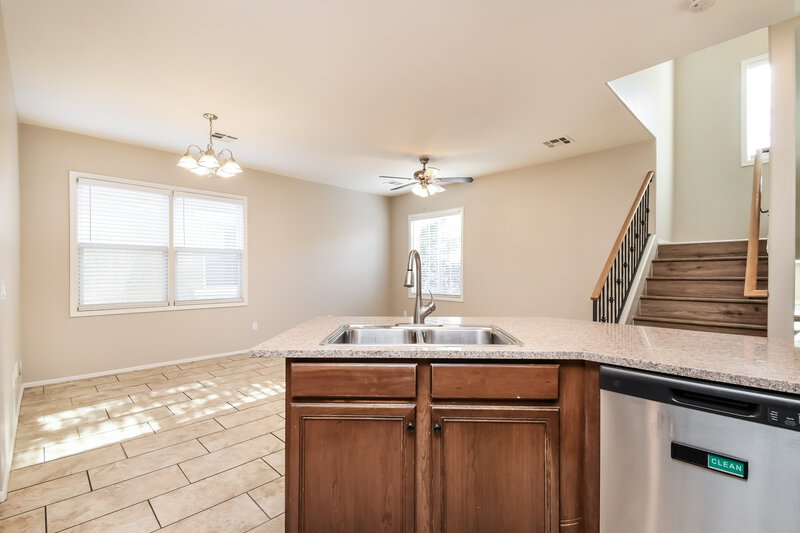 0/Mo, 4173 E Jasper Dr Gilbert, AZ 85296 Kitchen View