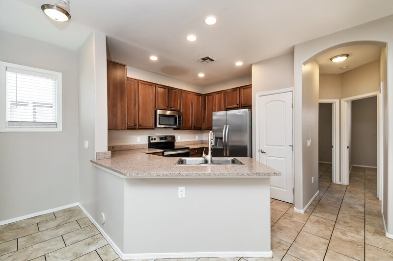 0/Mo, 4173 E Jasper Dr Gilbert, AZ 85296 Kitchen View 2