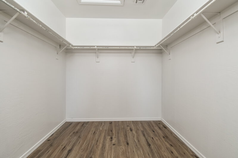 0/Mo, 4173 E Jasper Dr Gilbert, AZ 85296 Walk In Closet View