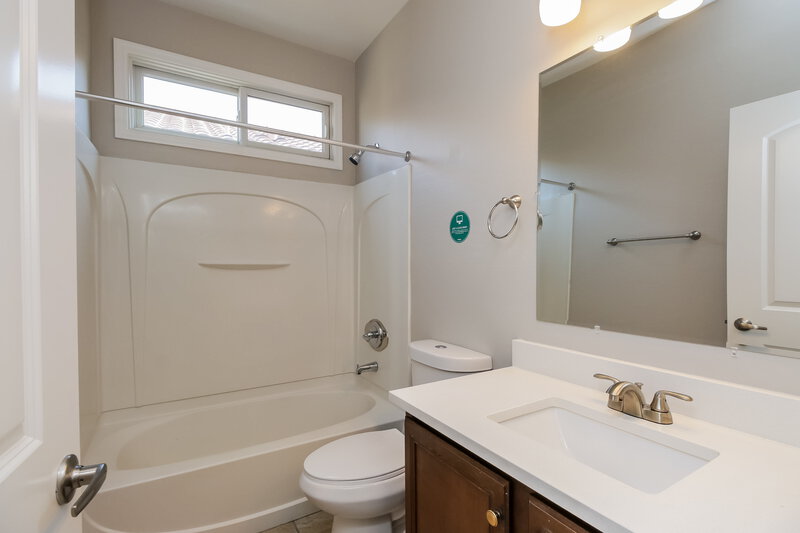 2,410/Mo, 4173 E Jasper Dr Gilbert, AZ 85296 Bathroom View 2