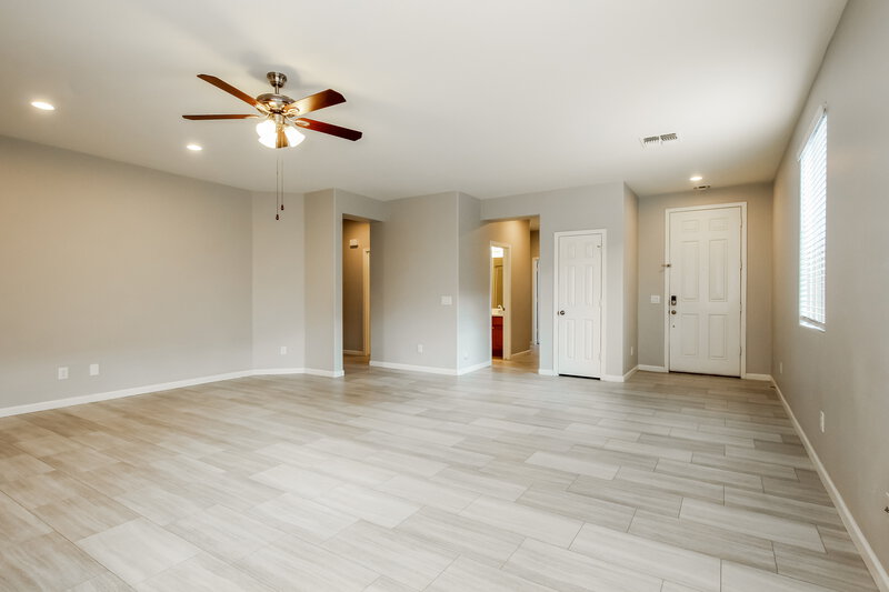 2,340/Mo, 5439 W Fetlock Trail Phoenix, AZ 85083 Living Room View 2