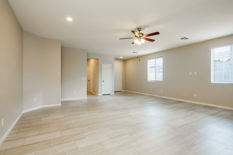 2,340/Mo, 5439 W Fetlock Trail Phoenix, AZ 85083 Living Room View 3