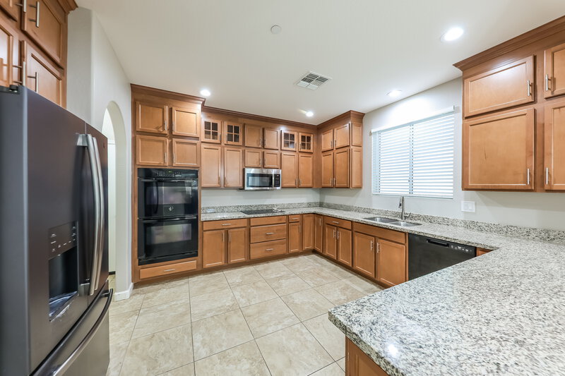 1,995/Mo, 29082 N 124th Ln Peoria, AZ 85383 Kitchen View
