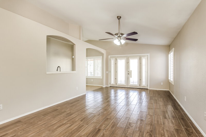 2,355/Mo, 16634 N 35th Way Phoenix, AZ 85032 Living Room View